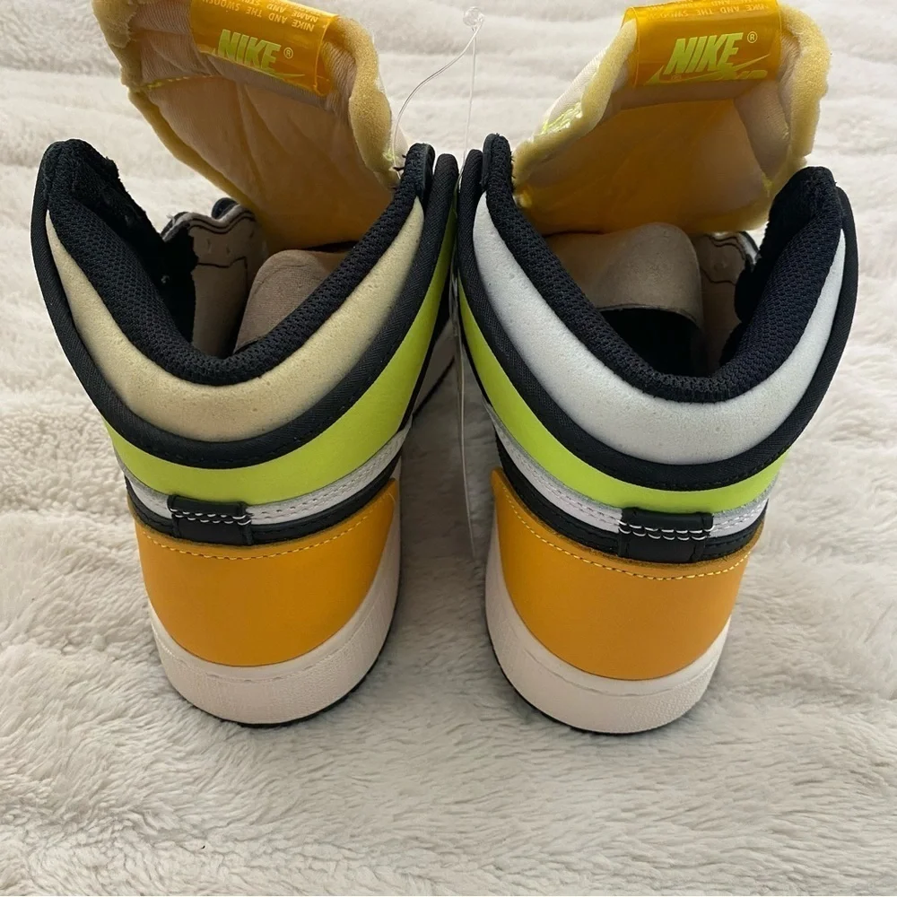 Jordan 1 Retro High Kids Black White Volt University Gold GS Sneakers Size 5Y